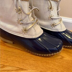 Jack Rogers Blue and Cream Floral Winter Boots